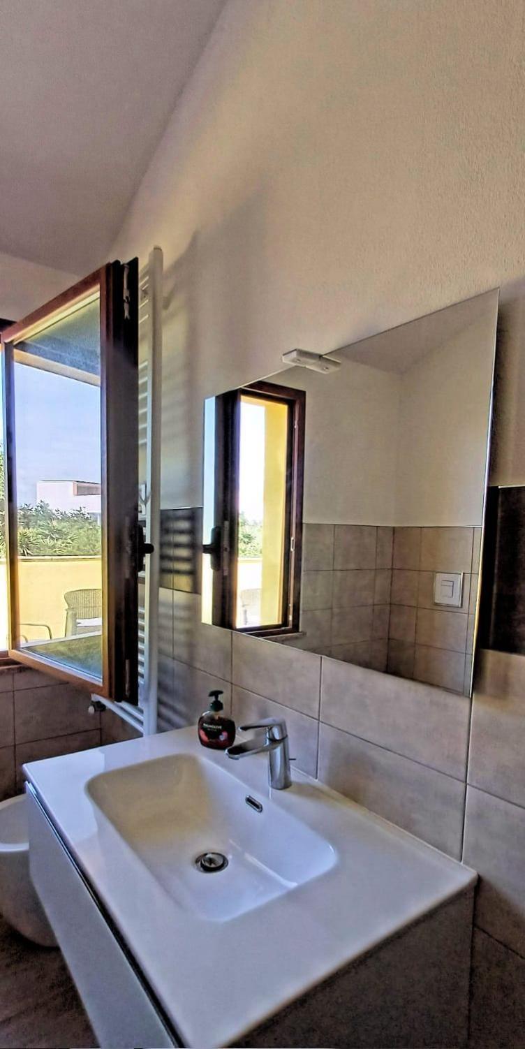New Alfieri Apartment Cabras Exterior foto